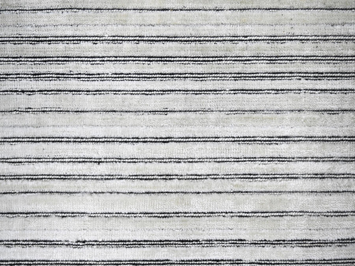 Modern / Contemporary hand-knotted wool/silk rug in Ivory, 9' x 12'1" — SKU O084279 (view 8)
