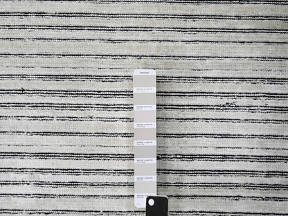 Modern / Contemporary hand-knotted wool/silk rug in Ivory, 9' x 12'1" — SKU O084280 (view 7)