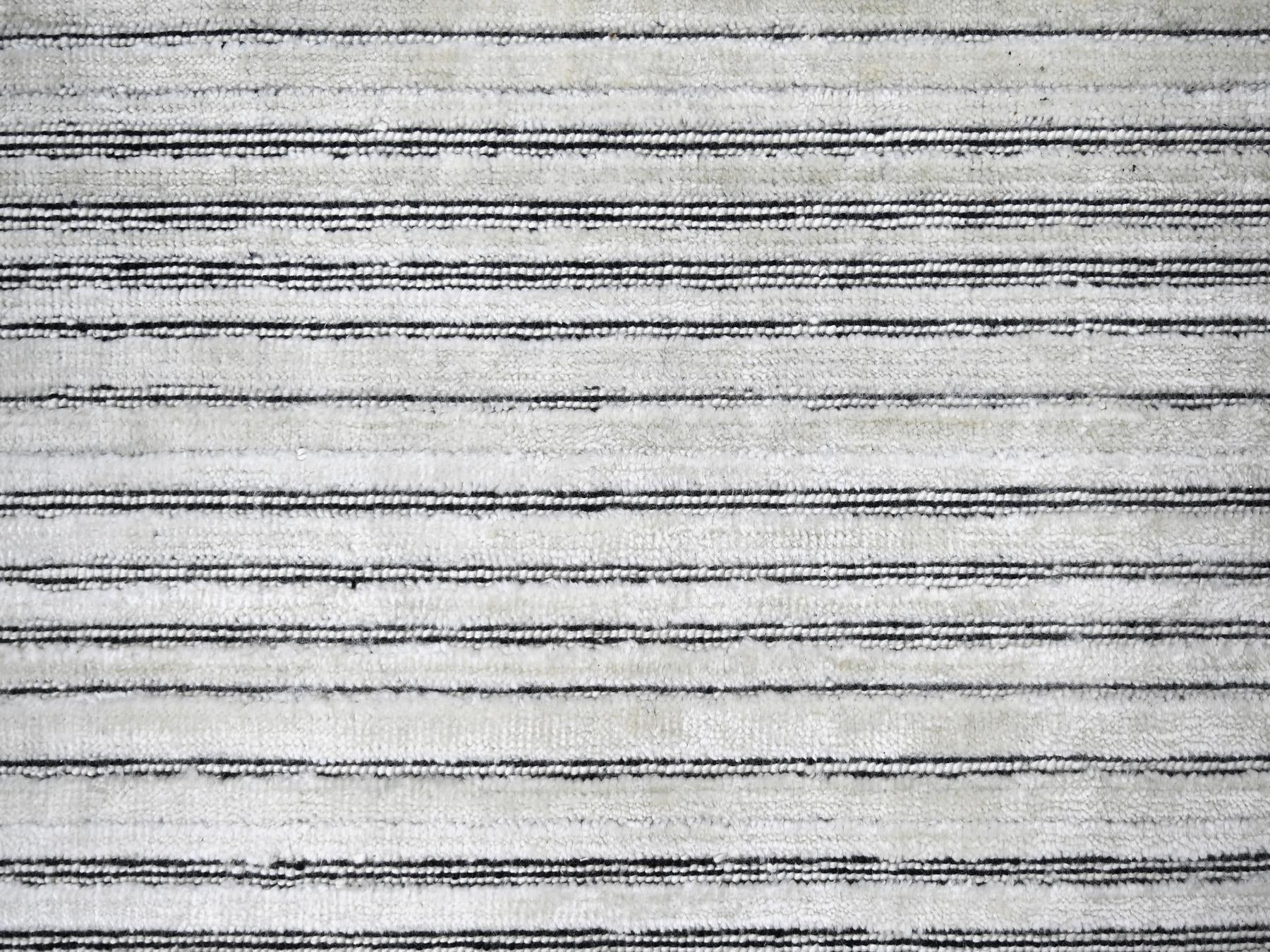 Modern / Contemporary hand-knotted wool/silk rug in Ivory, 9' x 12'1" — SKU O084280 (view 8)