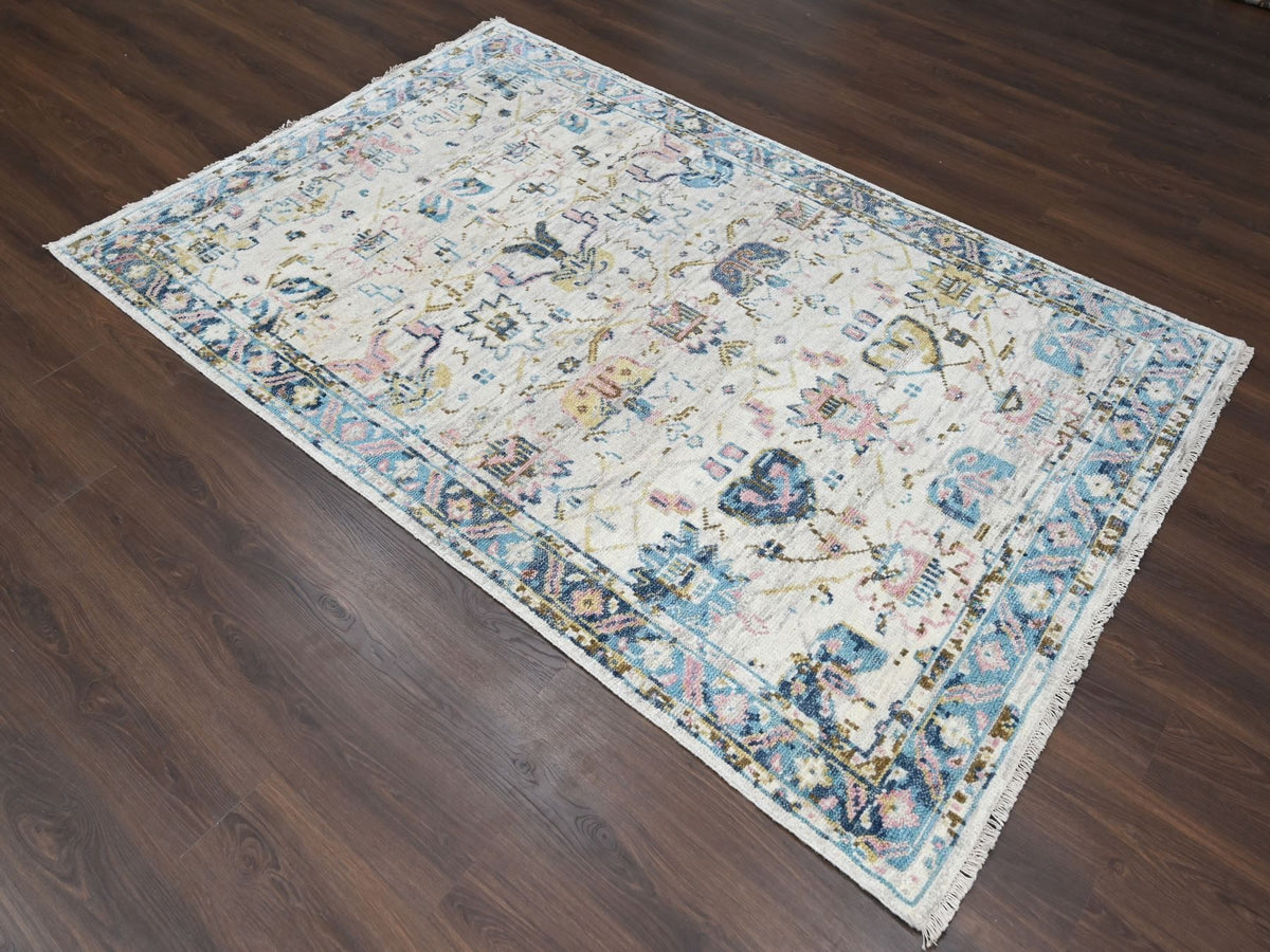Mahal Oushak hand-knotted wool rug in Ivory & Sky blue, 5'10" x 8'10" — SKU O084294 (view 2)
