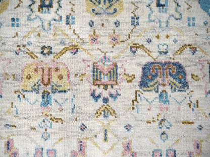 Mahal Oushak hand-knotted wool rug in Ivory & Sky blue, 5'10" x 8'10" — SKU O084294 (view 5)