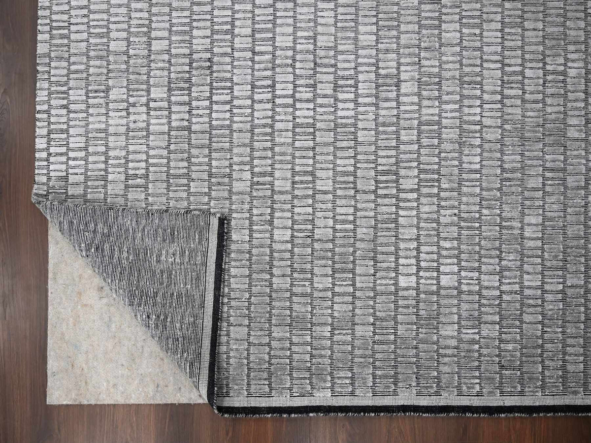 Modern / Contemporary hand-knotted wool/plant based silk rug in Gray, 7'10" x 10' — SKU O084298 (view 4)