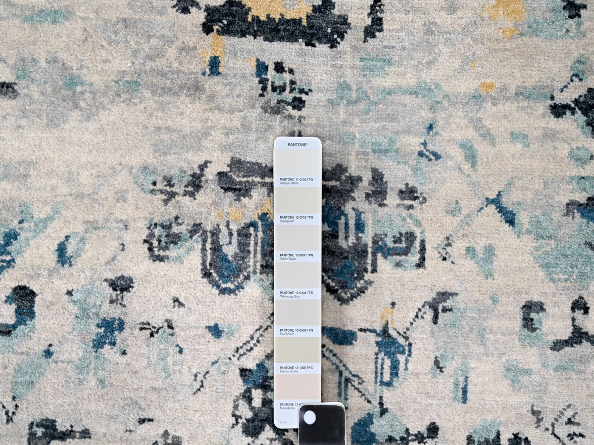Heriz Transitional hand-knotted wool rug in Ivory, 8'10" x 12' — SKU O084302 (view 7)