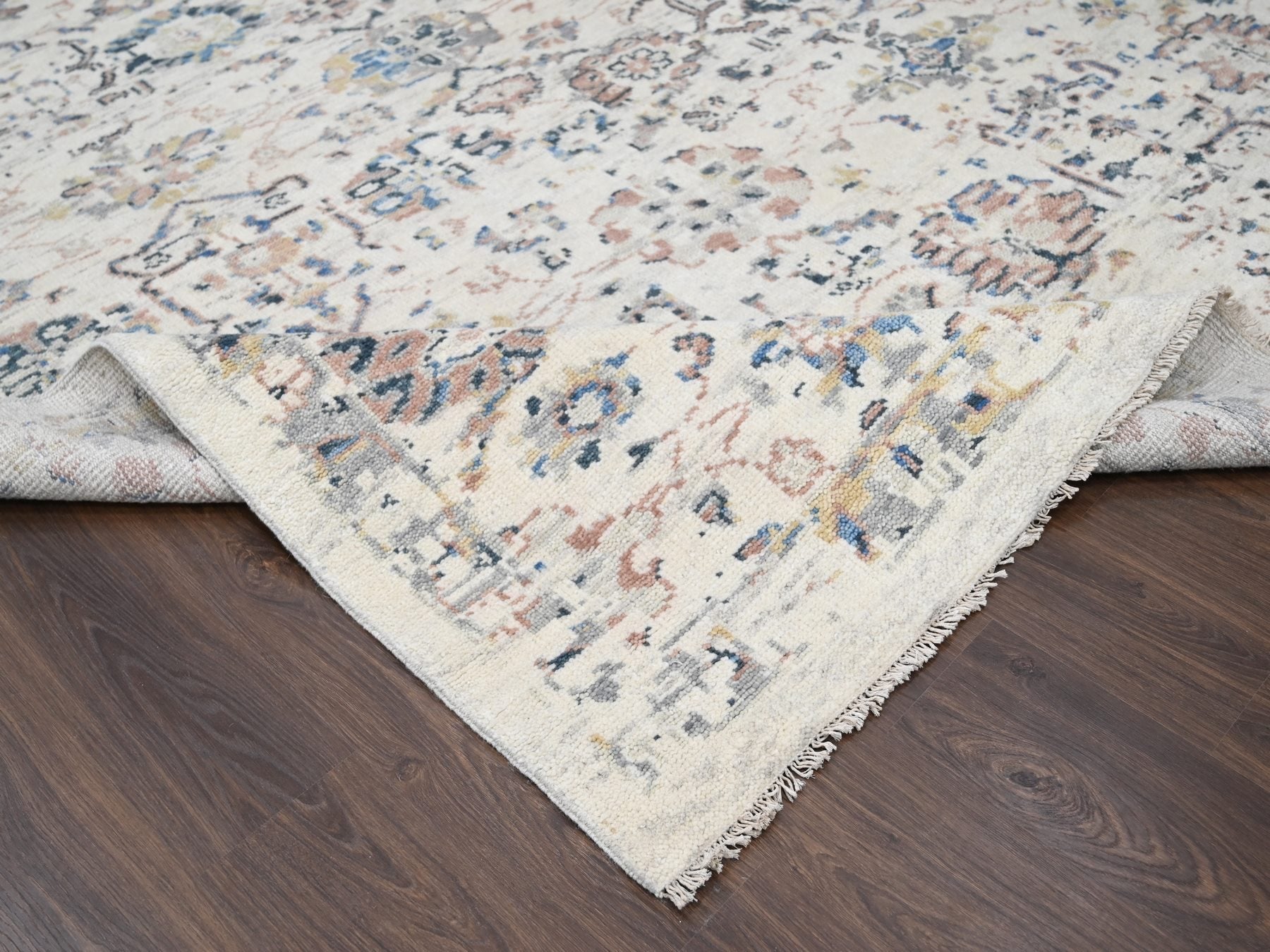 Mahal Oushak hand-knotted wool rug in Ivory, 12'1" x 14'9" — SKU O084331 (view 6)