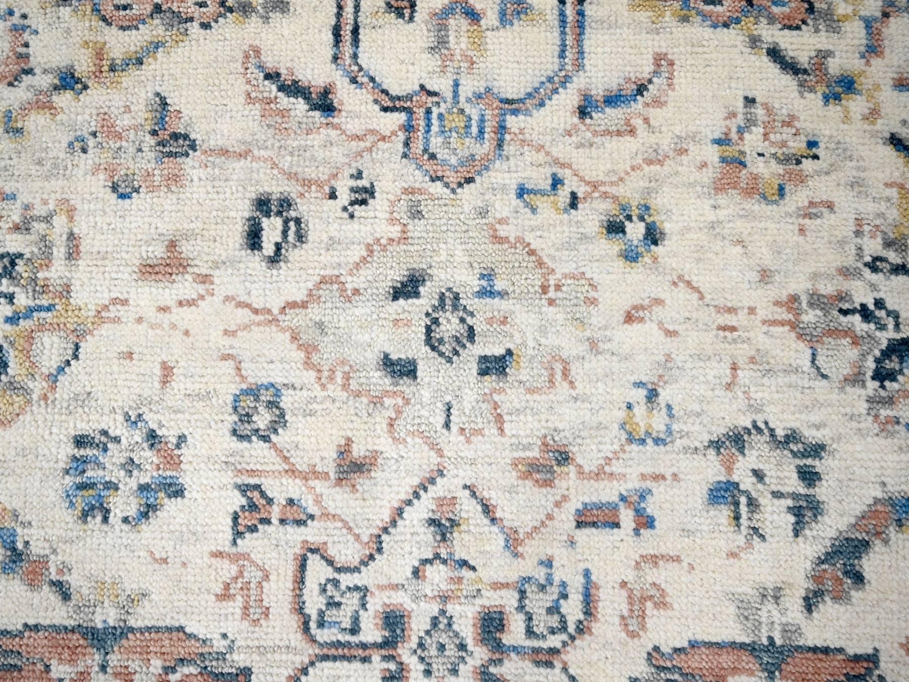 Mahal Oushak hand-knotted wool rug in Ivory, 8'10" x 11'10" — SKU O084400 (view 8)