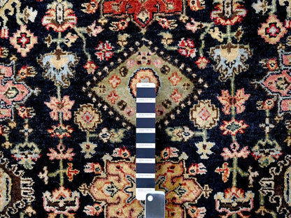 Black 4'2" x 6'0" Heriz Hand knotted Wool Rug - Sku: O084404