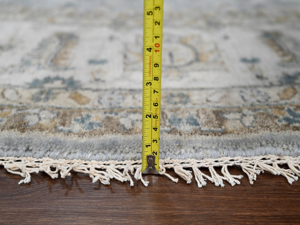 Heriz hand-knotted wool rug in Gray & Pearl White, 8'10" x 9' — SKU O084415 (view 7)