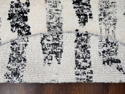 Black 7'10" x 8'0" Modern and Contemporary Hand knotted Wool Rug - Sku: O084434