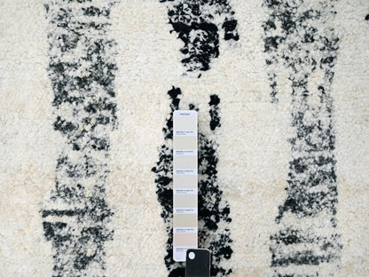 Black 7'10" x 8'0" Modern and Contemporary Hand knotted Wool Rug - Sku: O084434