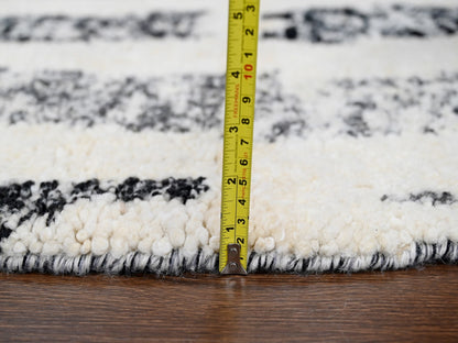 Black 7'10" x 8'0" Modern and Contemporary Hand knotted Wool Rug - Sku: O084434