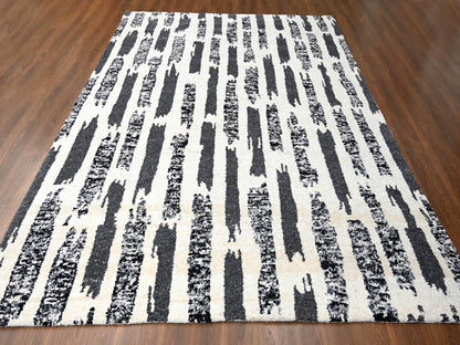 Black 10'2" x 13'7" Modern and Contemporary Hand knotted Wool Rug - Sku: O084443