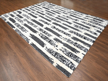 Black 10'2" x 13'7" Modern and Contemporary Hand knotted Wool Rug - Sku: O084443