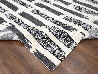 Black 10'2" x 13'7" Modern and Contemporary Hand knotted Wool Rug - Sku: O084443