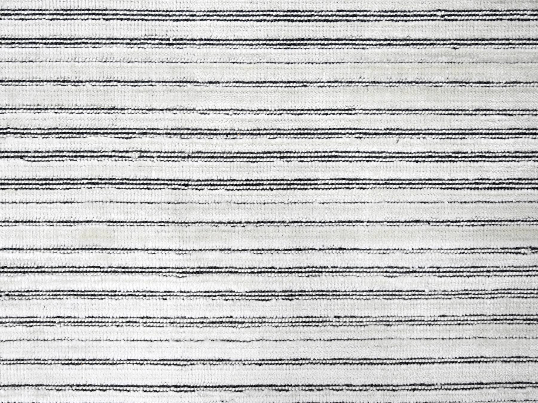 Modern / Contemporary hand-knotted wool/silk rug in Ivory, 14' x 16' — SKU O084456 (view 8)