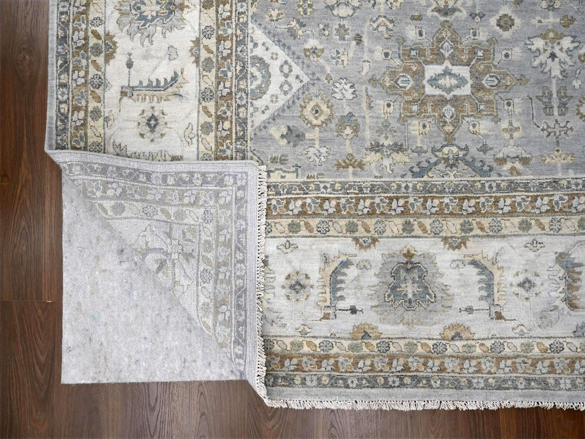 Heriz hand-knotted wool rug in Gray & Ivory, 12'2" x 17'11" — SKU O084459 (view 4)