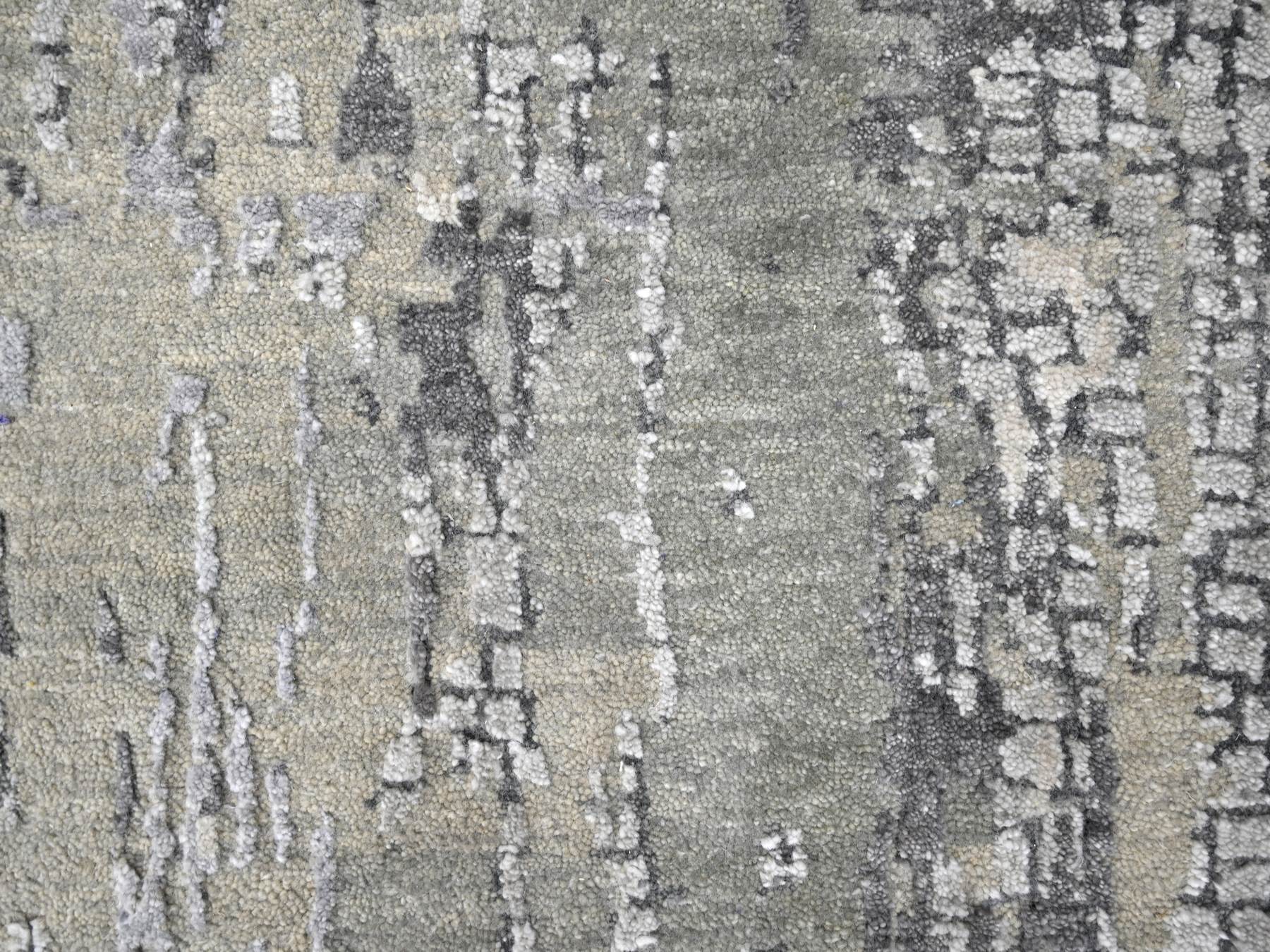 Modern / Contemporary hand-knotted wool/silk runner in Gray, 2'7" x 9'10" — SKU O084516 (view 5)
