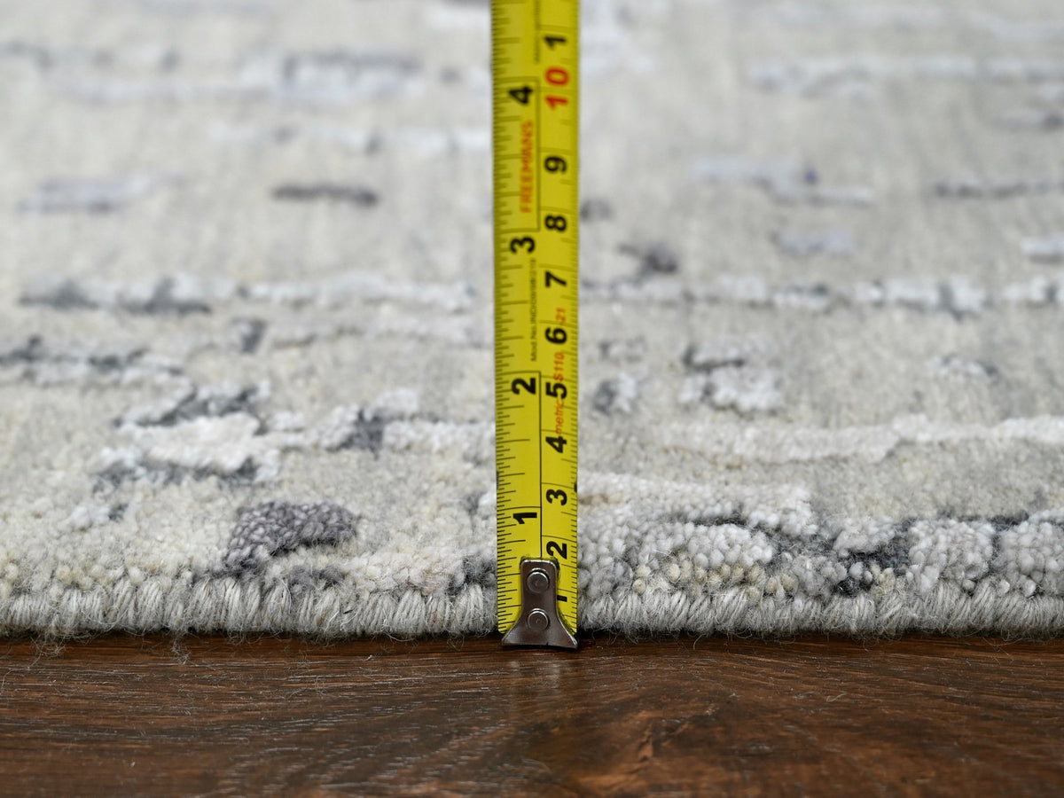 Modern / Contemporary hand-knotted wool/silk runner in Gray, 2'7" x 9'10" — SKU O084516 (view 7)