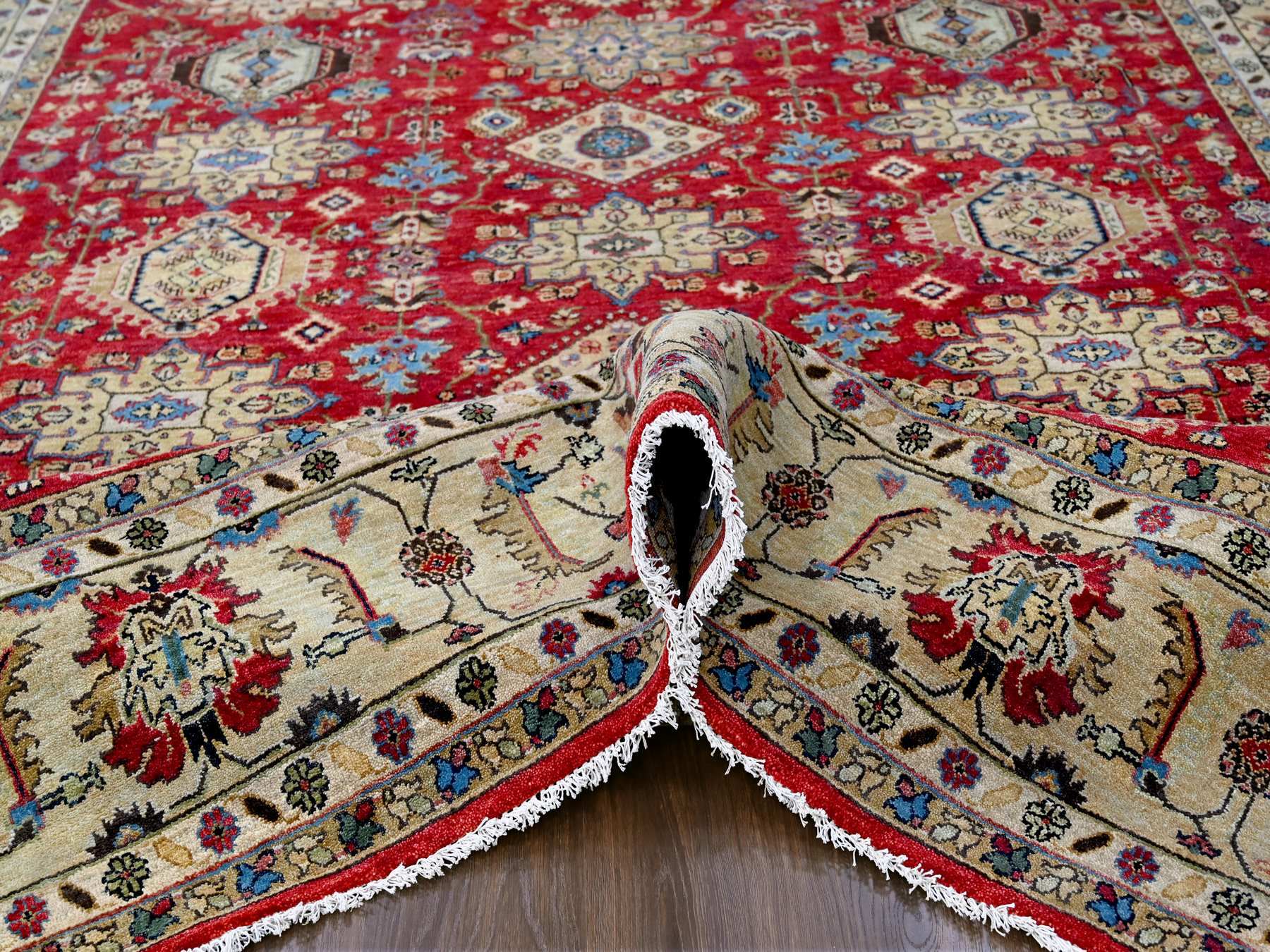 Heriz hand-knotted wool rug in Red & Gold, 9'3" x 11'11" — SKU O084532 (view 5)