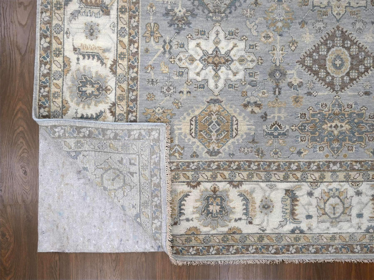 Heriz hand-knotted wool rug in Gray & Ivory, 9' x 11'10" — SKU O084567 (view 4)
