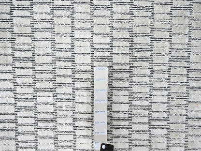 Modern / Contemporary hand-knotted wool/plant based silk rug in Ivory, 9' x 11'9" — SKU O084585 (view 7)