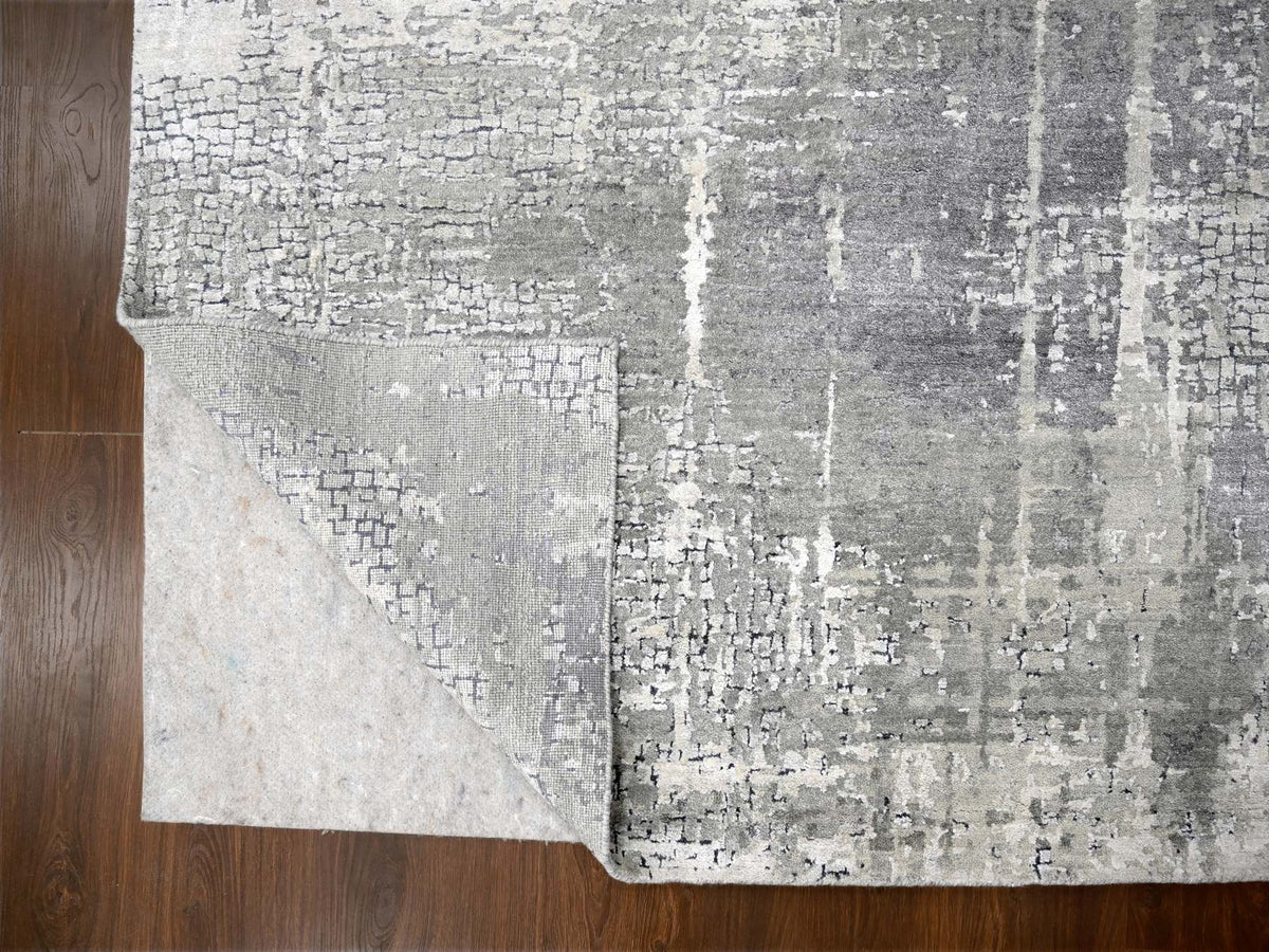 Modern / Contemporary hand-knotted wool/silk rug in Gray, 7'9" x 8'1" — SKU O084589 (view 3)