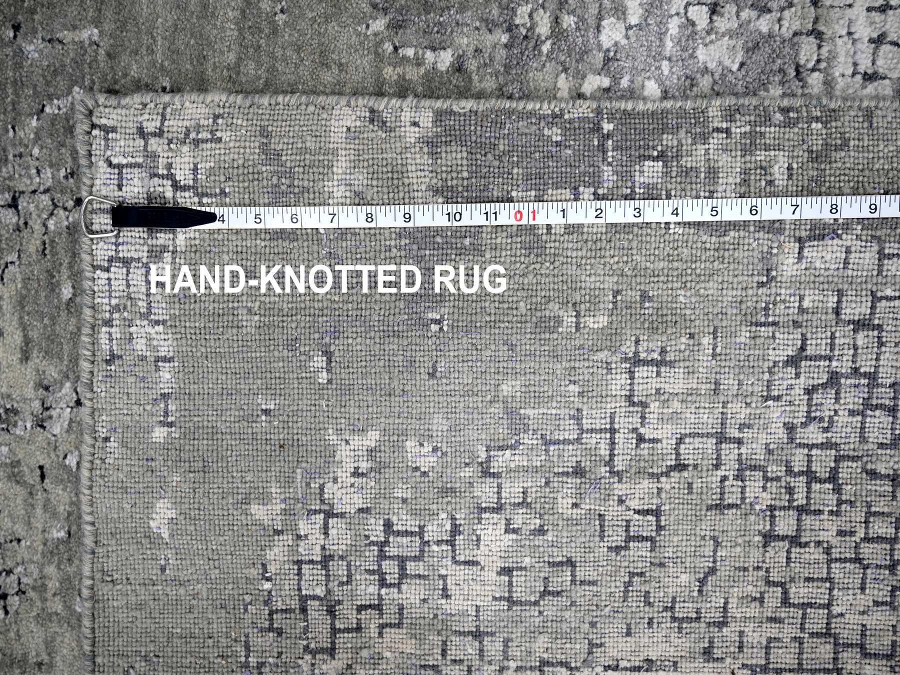 Modern / Contemporary hand-knotted wool/silk rug in Gray, 7'9" x 8'1" — SKU O084589 (view 8)