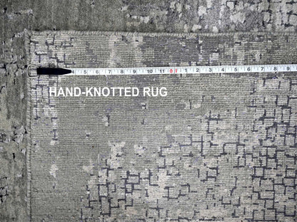 Modern / Contemporary hand-knotted wool/silk rug in Gray, 7'9" x 8'1" — SKU O084589 (view 8)