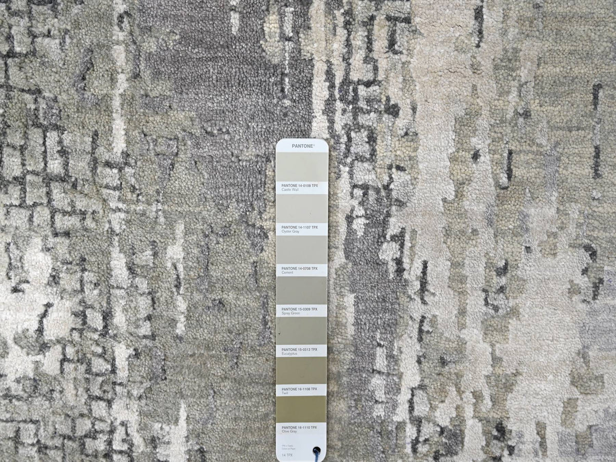 Modern / Contemporary hand-knotted wool/silk runner in Gray, 2'6" x 9'9" — SKU O084604 (view 4)