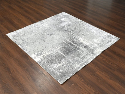 Modern / Contemporary hand-knotted wool/silk rug in Gray, 5'9" x 5'10" — SKU O084605 (view 2)