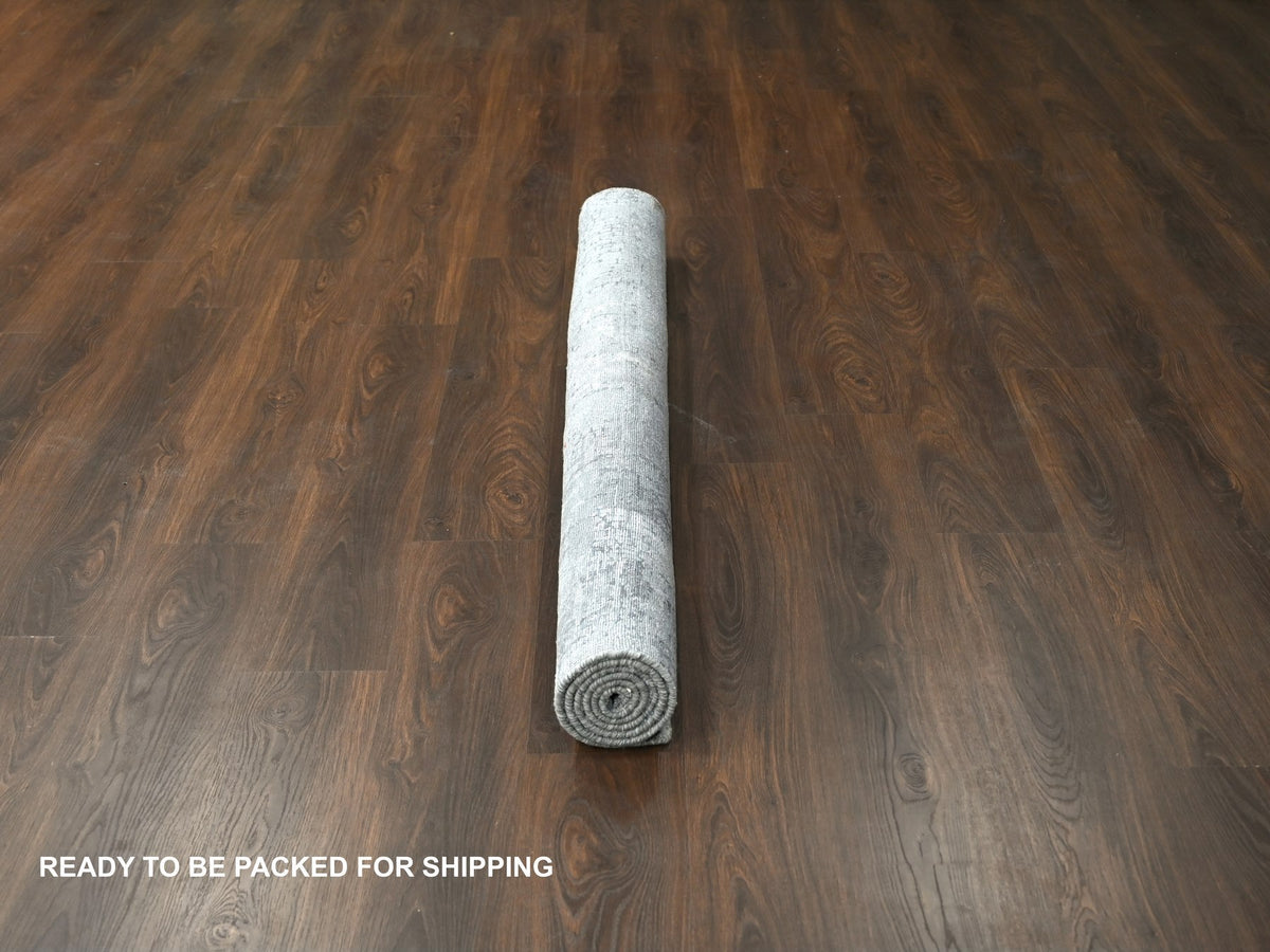 Modern / Contemporary hand-knotted wool/silk rug in Gray, 5'9" x 5'10" — SKU O084605 (view 6)