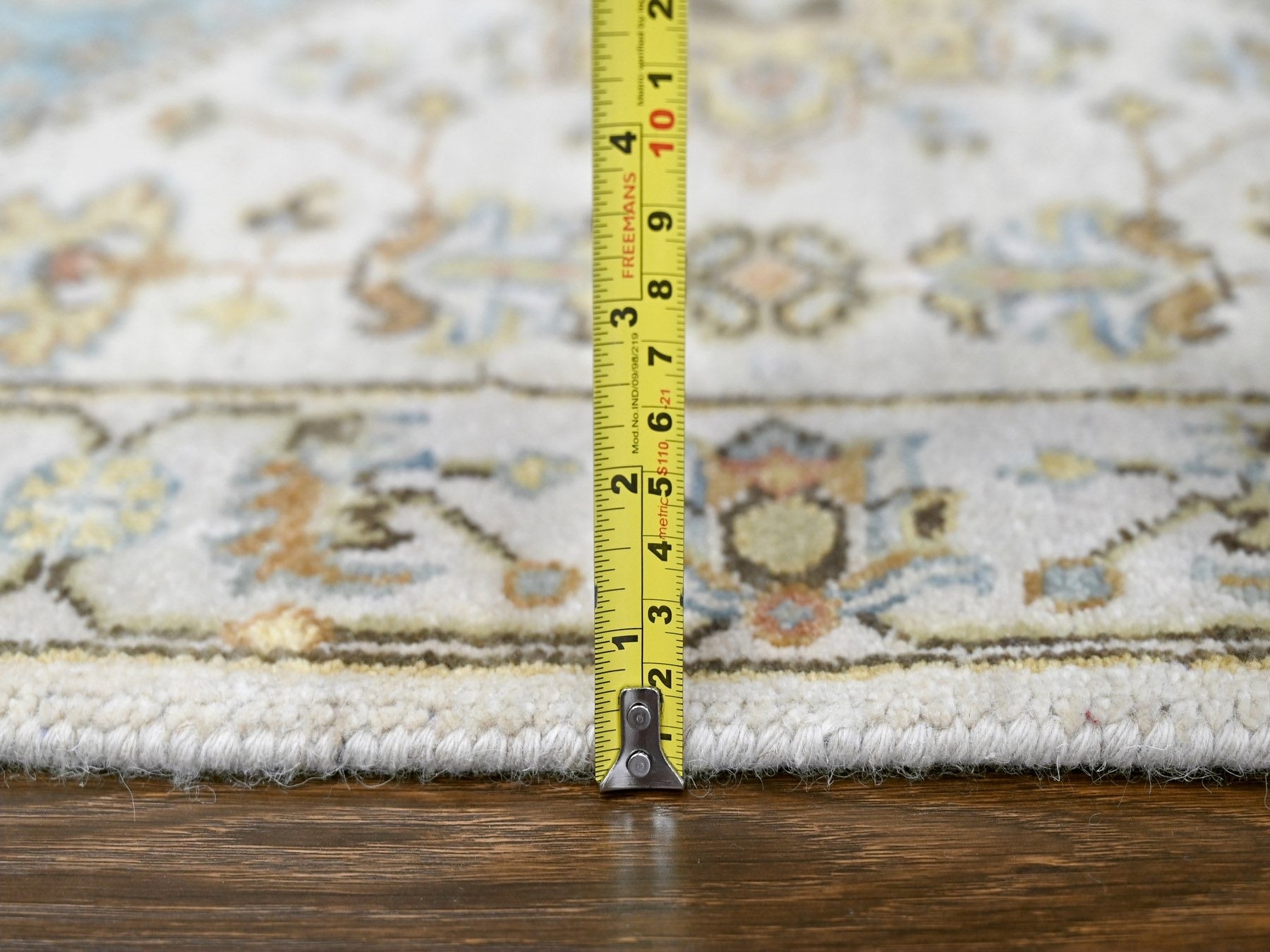 Tribal Heriz hand-knotted wool runner in Ivory & Silver Gray, 2'7" x 7'9" — SKU O084607 (view 7)