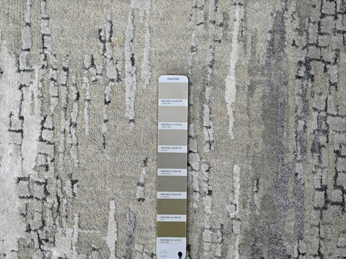 Modern / Contemporary hand-knotted wool/silk runner in Gray, 2'5" x 17'11" — SKU O084615 (view 4)