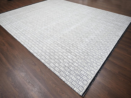 Modern / Contemporary hand-knotted wool/plant based silk rug in Ivory, 12'2" x 14'11" — SKU O084632 (view 3)
