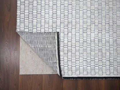 Modern / Contemporary hand-knotted wool/plant based silk rug in Ivory, 12'2" x 14'11" — SKU O084632 (view 4)
