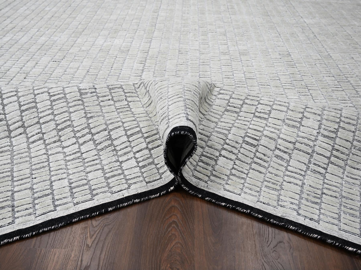 Modern / Contemporary hand-knotted wool/plant based silk rug in Ivory, 12'2" x 14'11" — SKU O084632 (view 5)