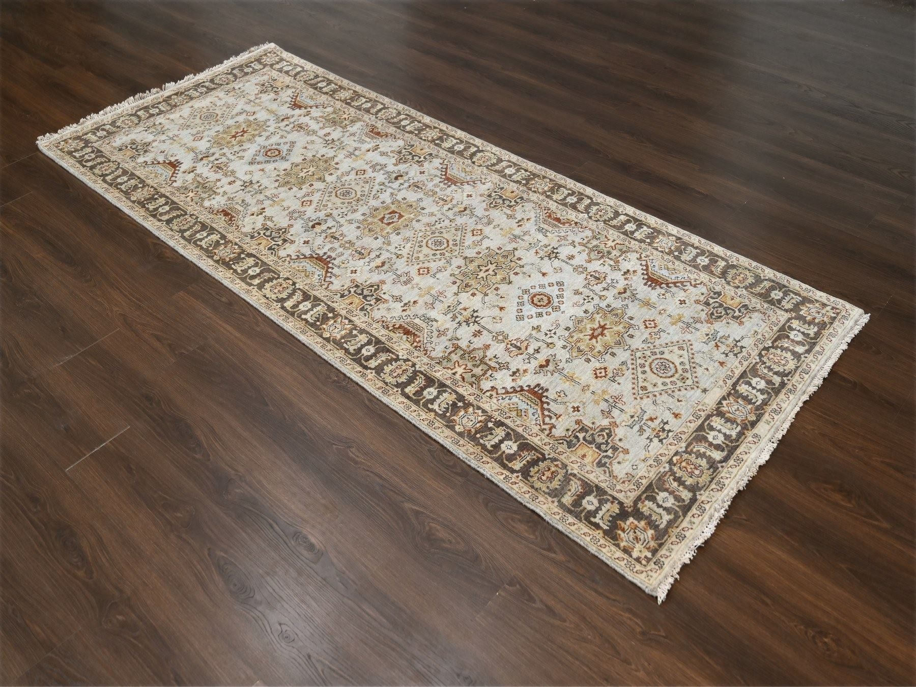 Gray 4'2" x 9'10" Traditional Hand knotted Wool Rug - Sku: O084665