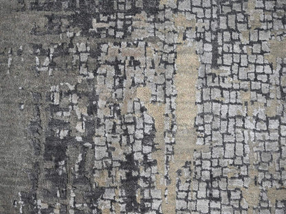 Modern / Contemporary hand-knotted wool/silk rug in Gray, 9'10" x 9'10" — SKU O084681 (view 5)