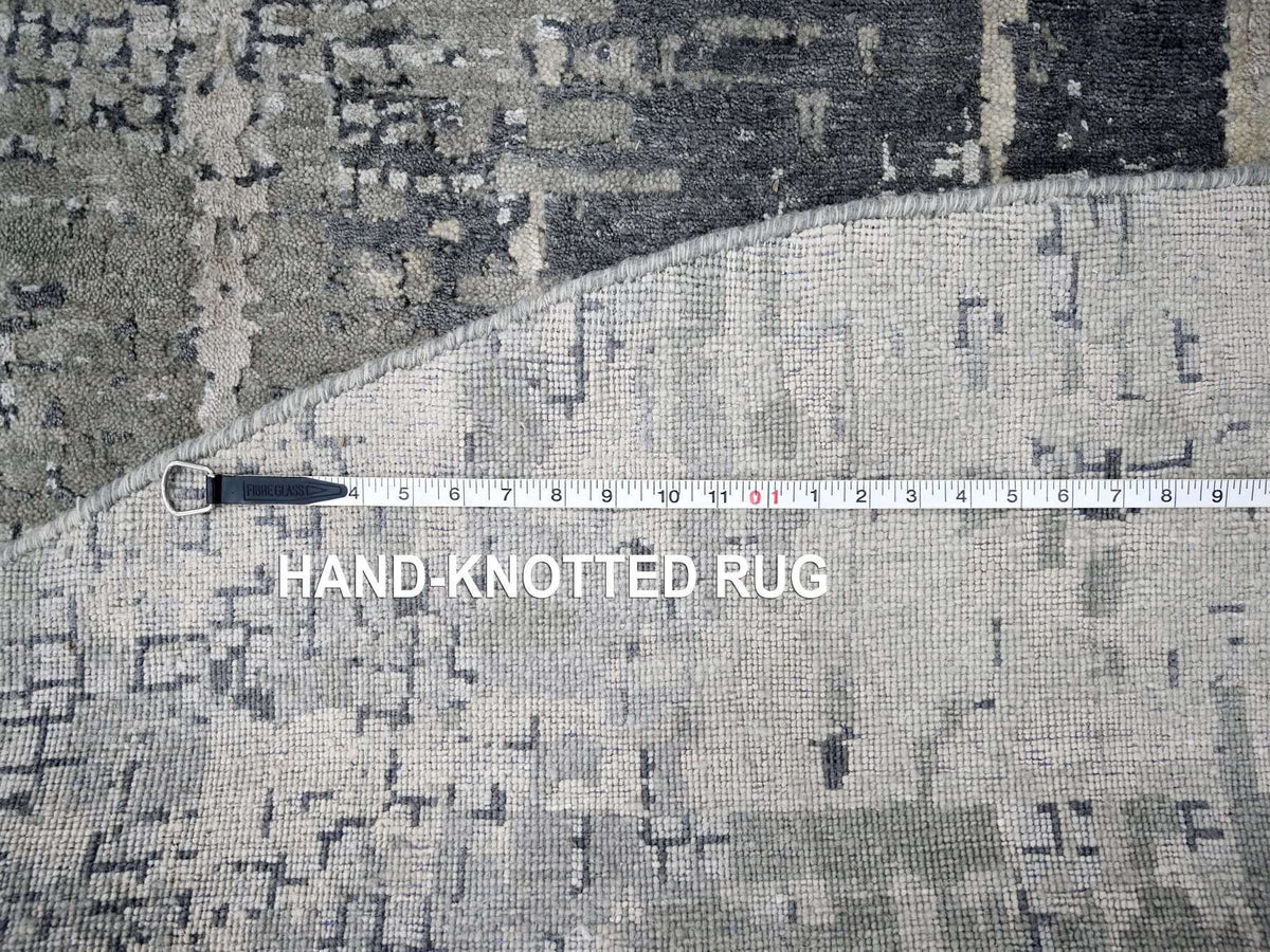 Modern / Contemporary hand-knotted wool/silk rug in Gray, 9'10" x 9'10" — SKU O084681 (view 8)