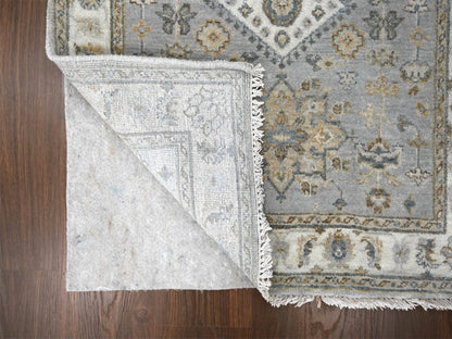 Heriz hand-knotted wool rug in Gray & Ivory, 3'1" x 5' — SKU O084702 (view 3)