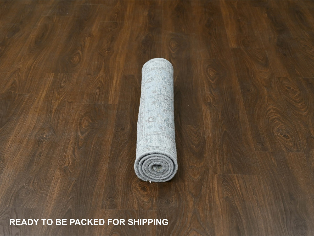 Heriz hand-knotted wool rug in Gray & Ivory, 3'1" x 5' — SKU O084702 (view 6)