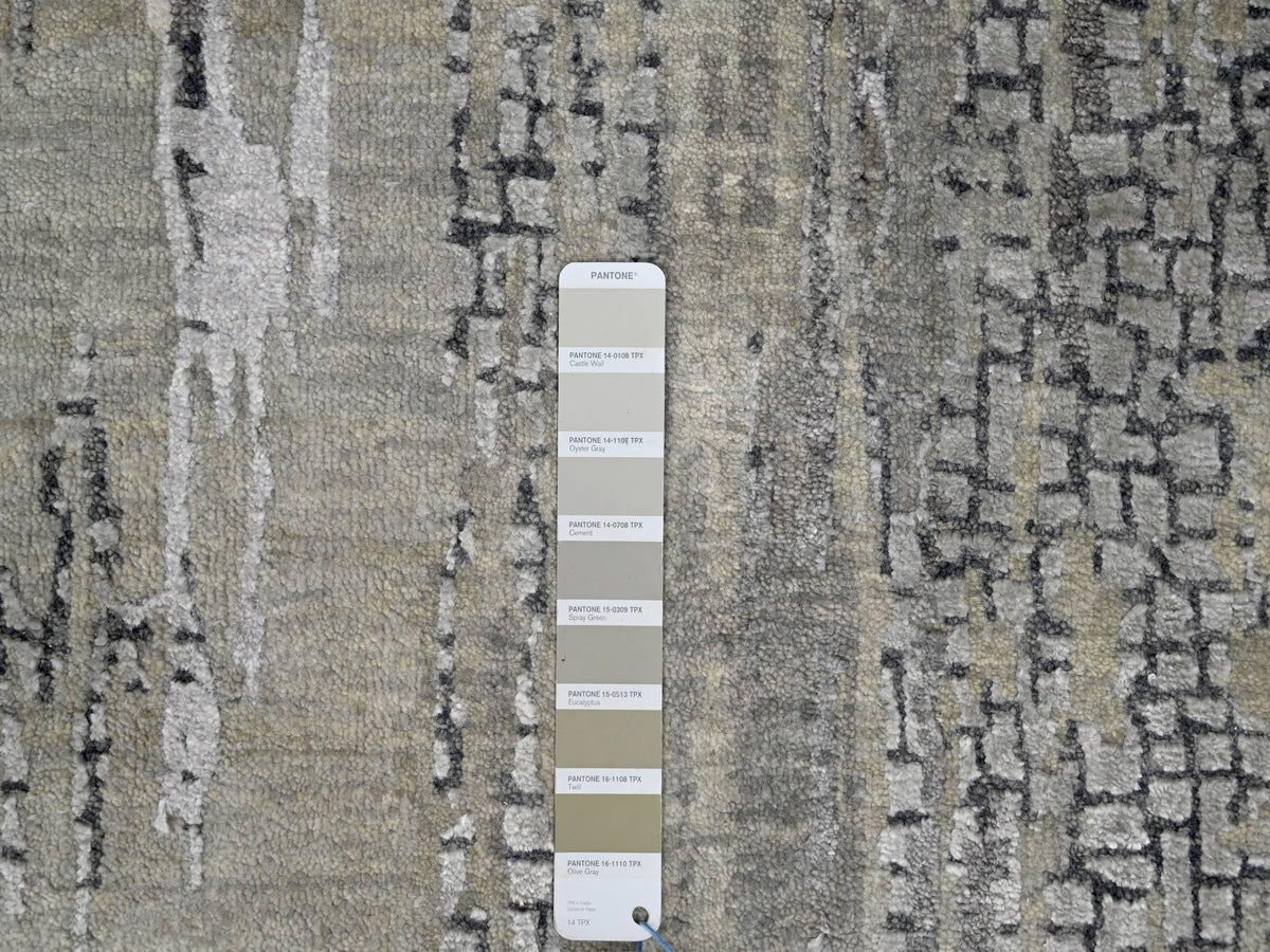 Modern / Contemporary hand-knotted wool/silk runner in Gray, 2'8" x 25'7" — SKU O084722 (view 4)