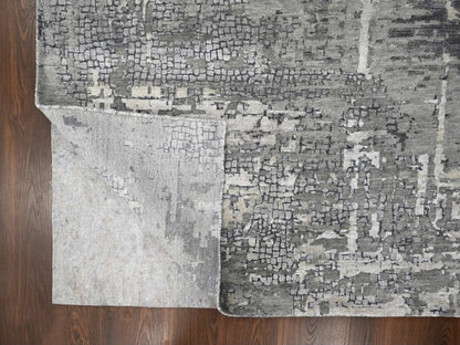 Modern / Contemporary hand-knotted wool/silk rug in Gray, 11'10" x 11'11" — SKU O084753 (view 4)