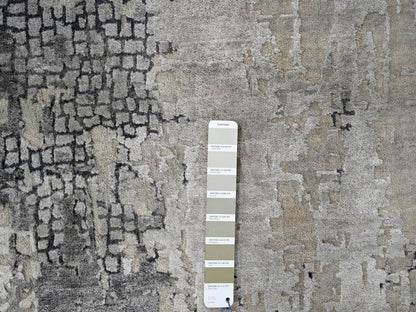 Modern / Contemporary hand-knotted wool/silk rug in Gray, 11'10" x 11'11" — SKU O084753 (view 7)