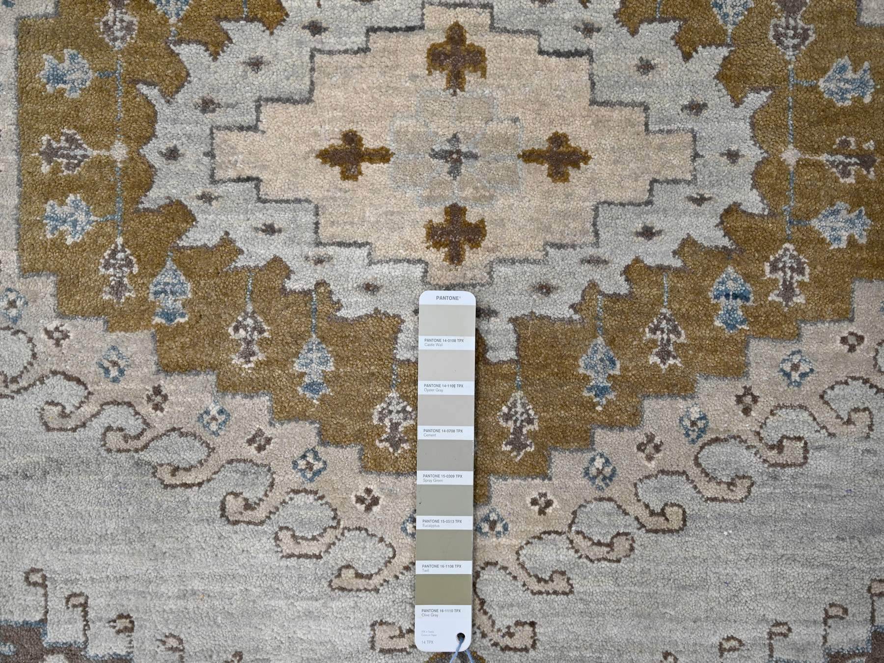 Tribal & Geometric hand-knotted wool rug in Gray & Abstract White, 9'1" x 11'11" — SKU O084760 (view 7)