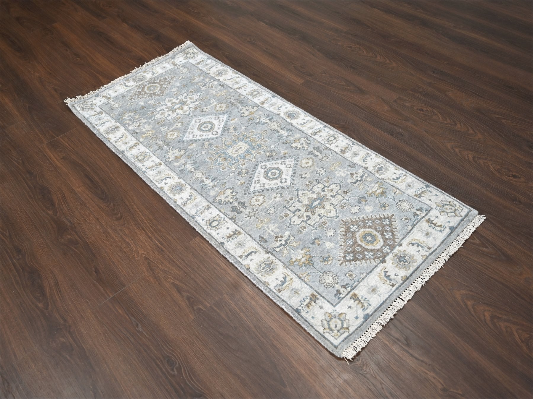 Gray 2'7" x 6'0" Traditional Hand knotted Wool Rug - Sku: O084908