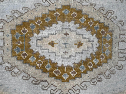 Grey 2'9" x 6'0" Tribal & Geometric Hand knotted Wool Rug - Sku: O084925
