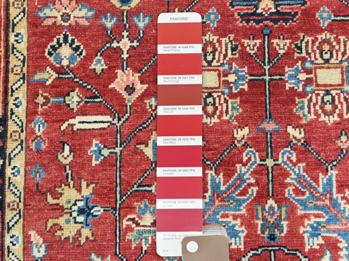 Heriz Heriz hand-knotted wool rug in Red & Midnight Blue, 3'10" x 6' — SKU O085008 (view 4)