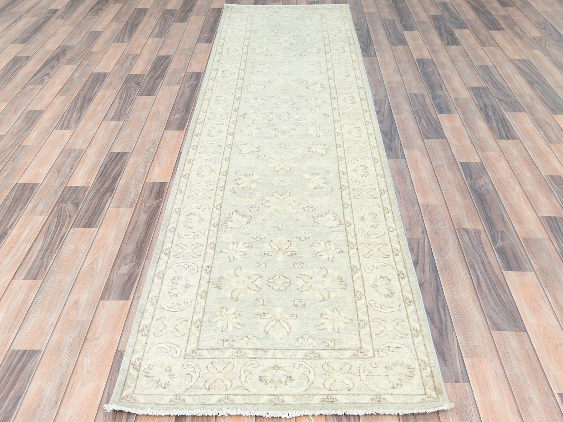 Peshawar Oushak hand-knotted wool runner in Ivory, 2'9" x 9'7" — SKU O085213 (view 2)