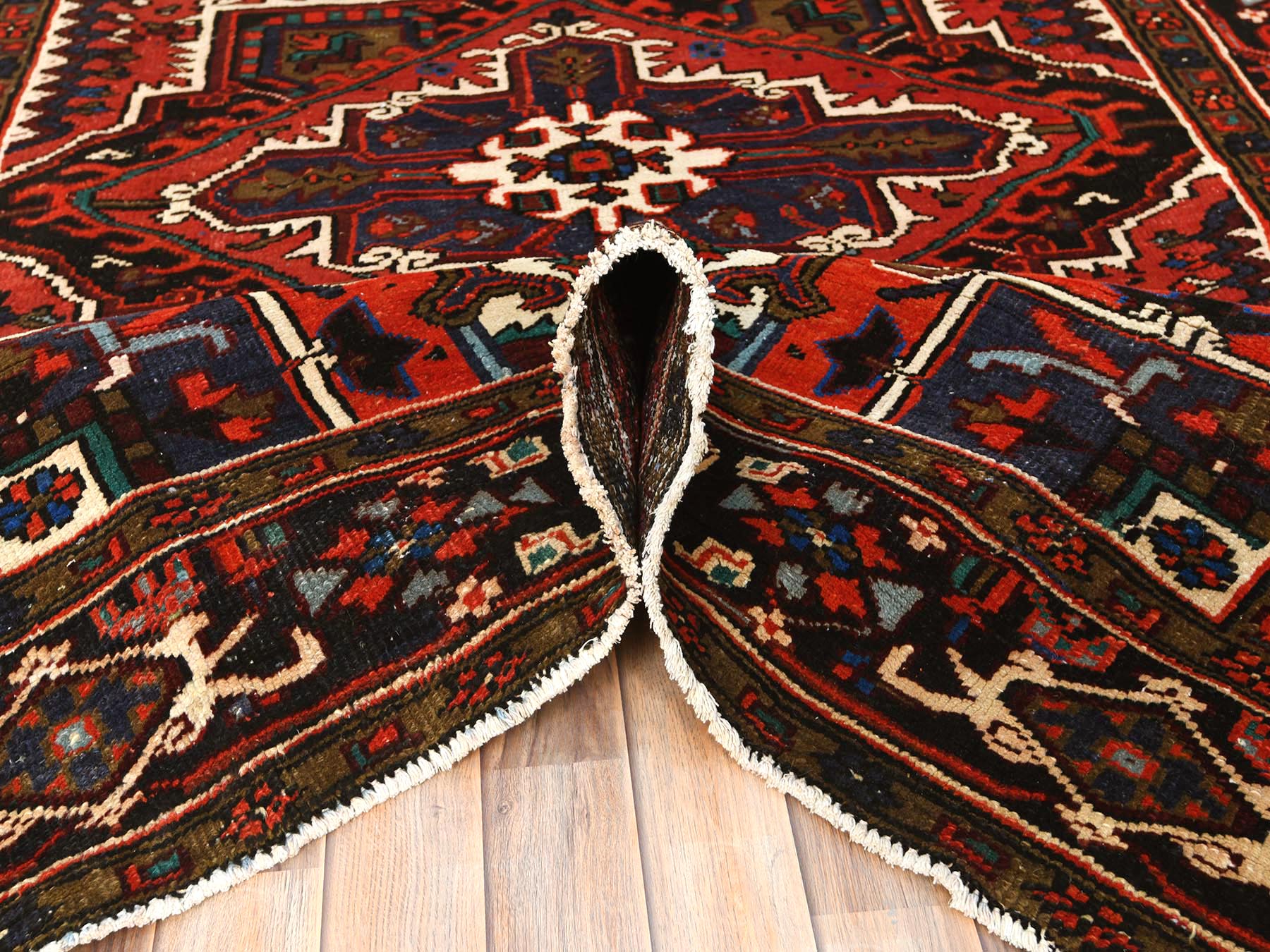 Heriz Heriz hand-knotted wool rug in Red & Midnight Blue, 6'8" x 9'3" — SKU O085237 (view 5)