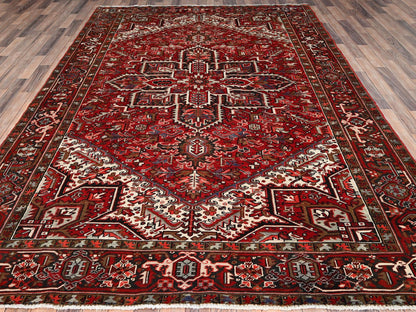 Heriz Heriz hand-knotted wool rug in Red, 7'9" x 10'10" — SKU O085339 (view 2)